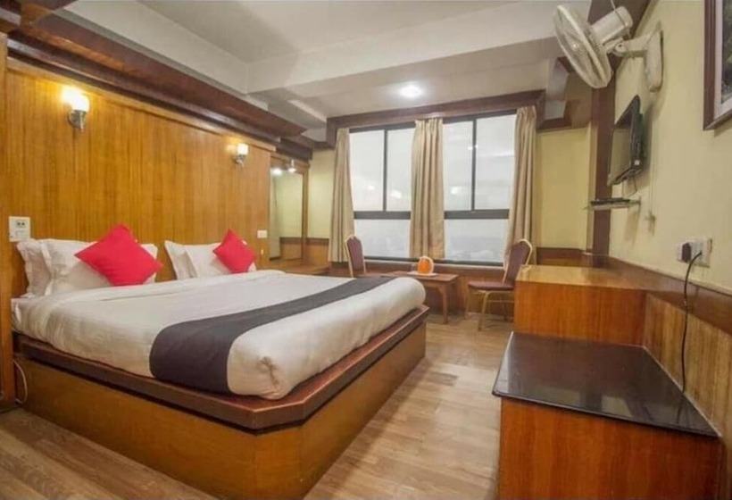 בית מלון כפרי Gajraj