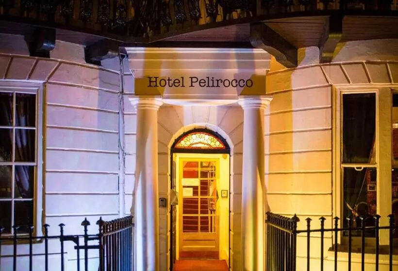هتل Pelirocco