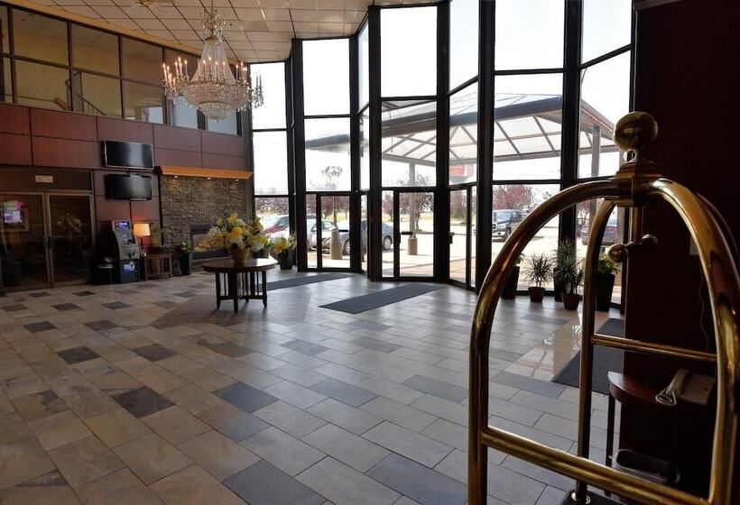 فندق Tropical Inn North Battleford