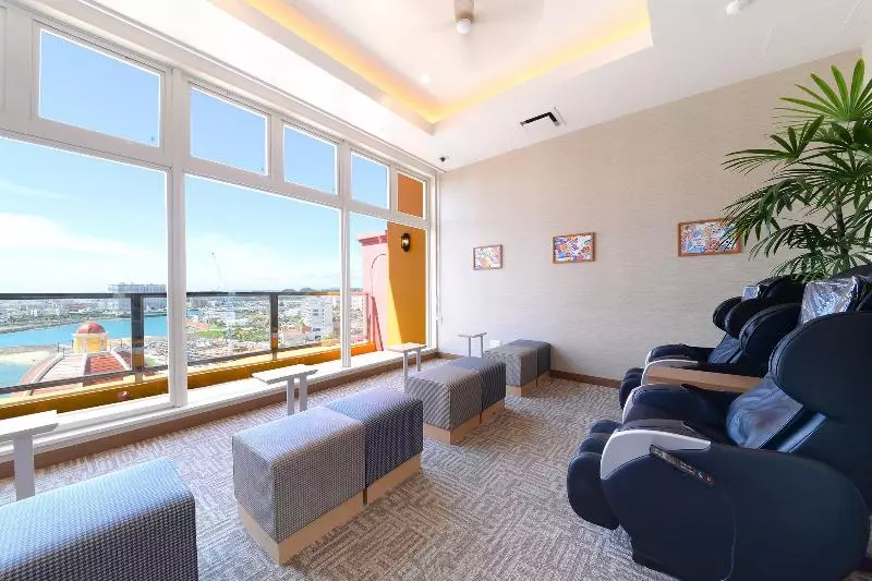 Vessel Hotel Campana Okinawa