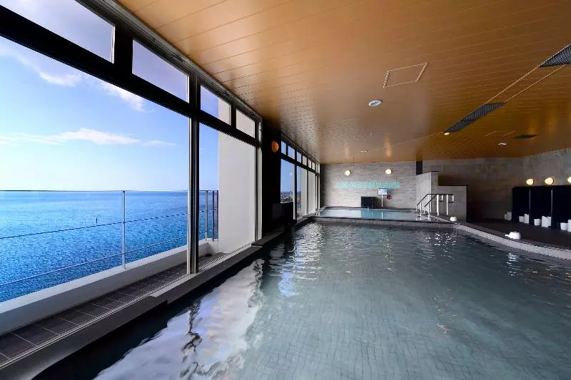 Vessel Hotel Campana Okinawa