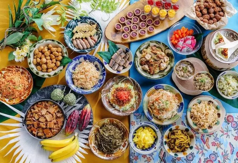 Vessel Hotel Campana Okinawa