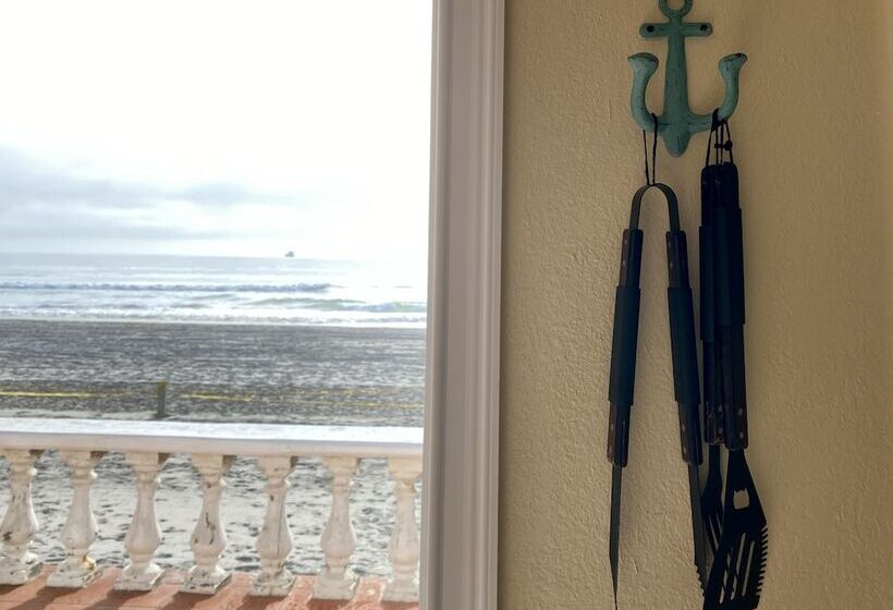 Quinta Pacifica Beachfront Villas