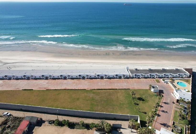 Quinta Pacifica Beachfront Villas