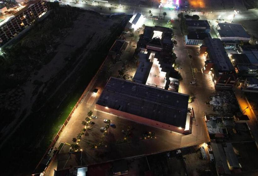 Quinta Pacifica Beachfront Villas