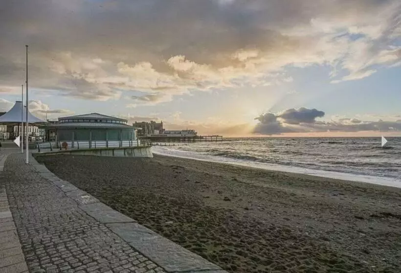 Cranwell Court Apartments