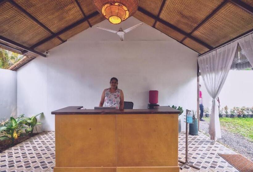 Resort Pause By The Sea