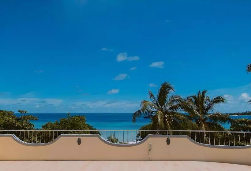پانسیون Noah Private Beach House