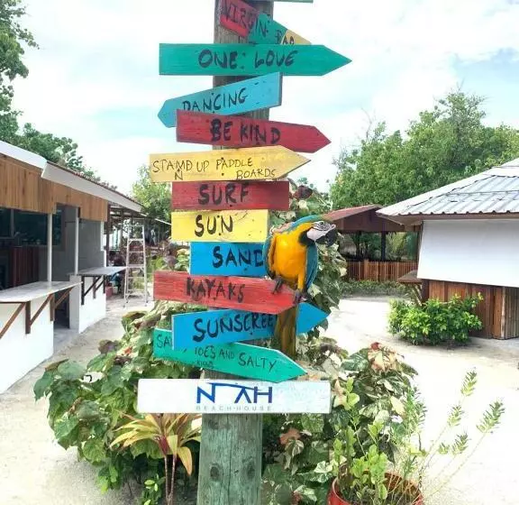 پانسیون Noah Private Beach House