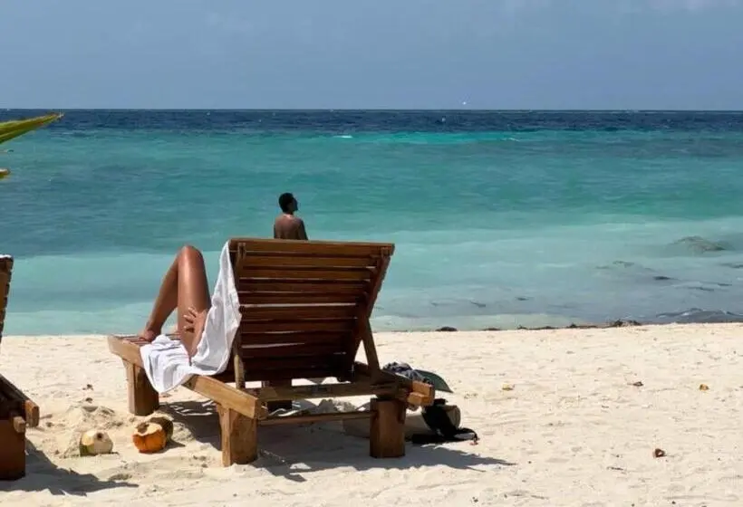 پانسیون Noah Private Beach House