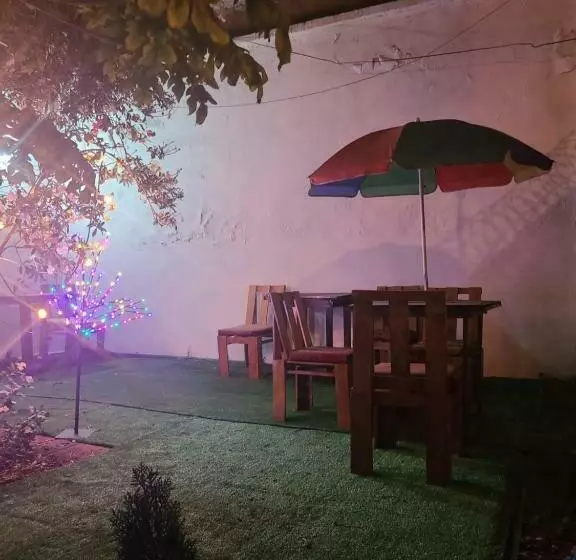 تختخواب و صبحانه Hospedaje Casa De Luna