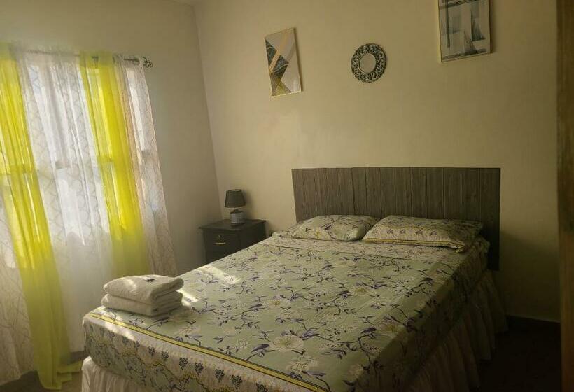 تختخواب و صبحانه Hospedaje Casa De Luna