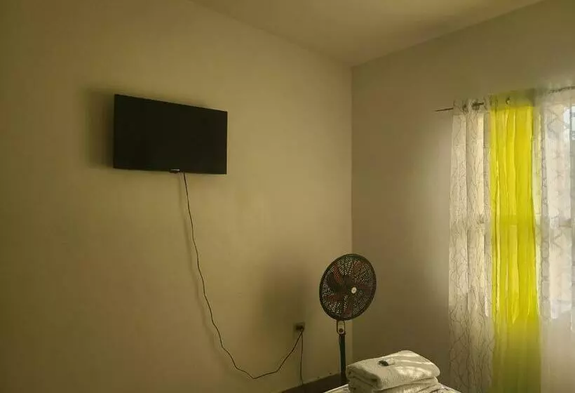 تختخواب و صبحانه Hospedaje Casa De Luna
