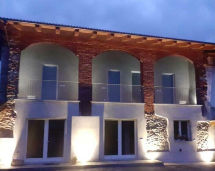 مبيت وإفطار Cascina La Demilana