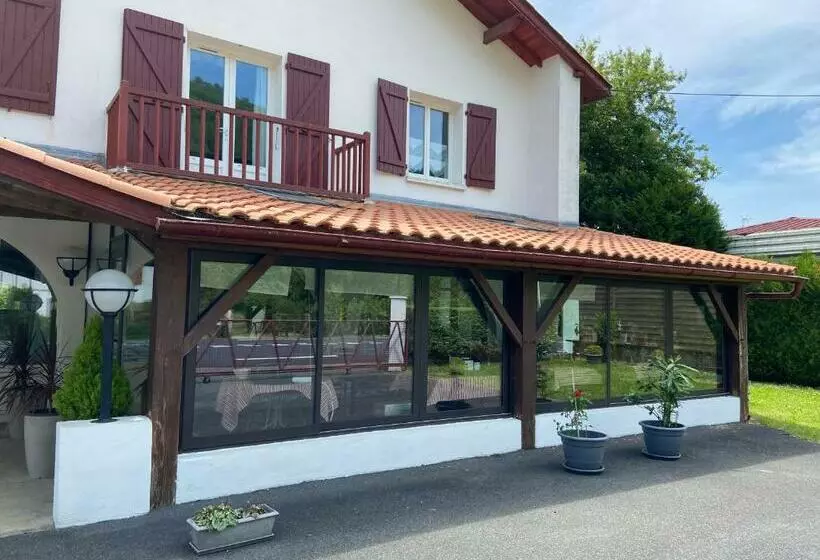 Aamiaismajoitus (B&B) Maison Amoraina