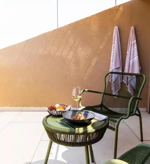 Hotelli Hôtel Spa & Restaurant   Son De Mar