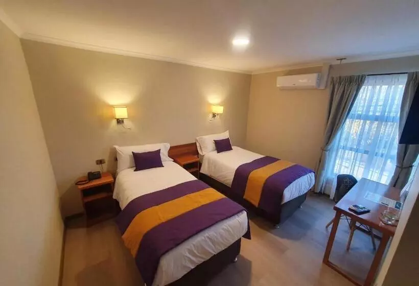 ホテル Madero Talca