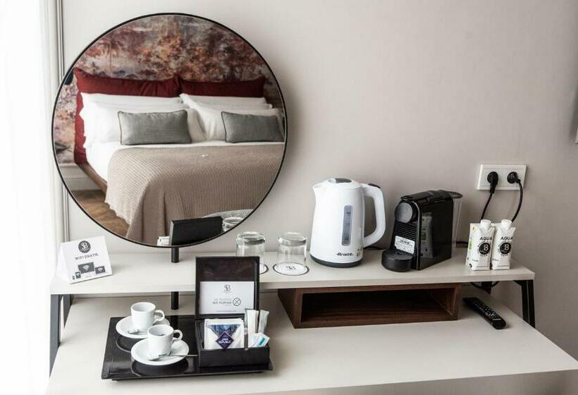 هتل Soho Boutique Palacio De Pombo