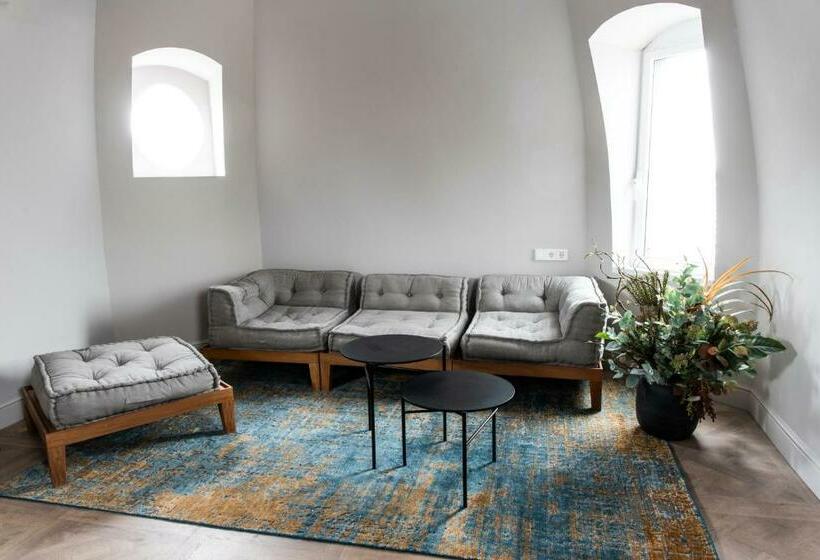 هتل Soho Boutique Palacio De Pombo