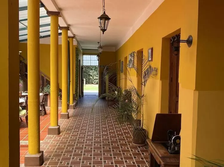 Hotelli Villa Mercedes Colonial