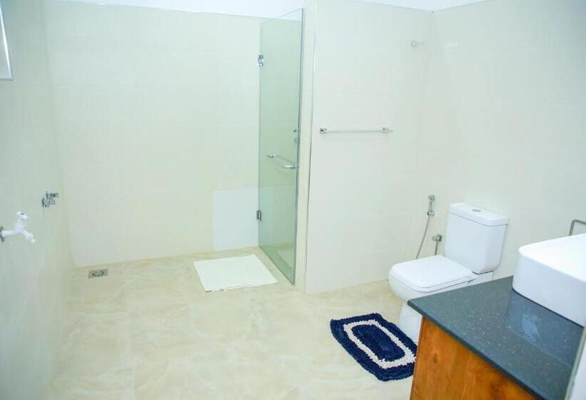 פנסיון Maha Oya Lodge