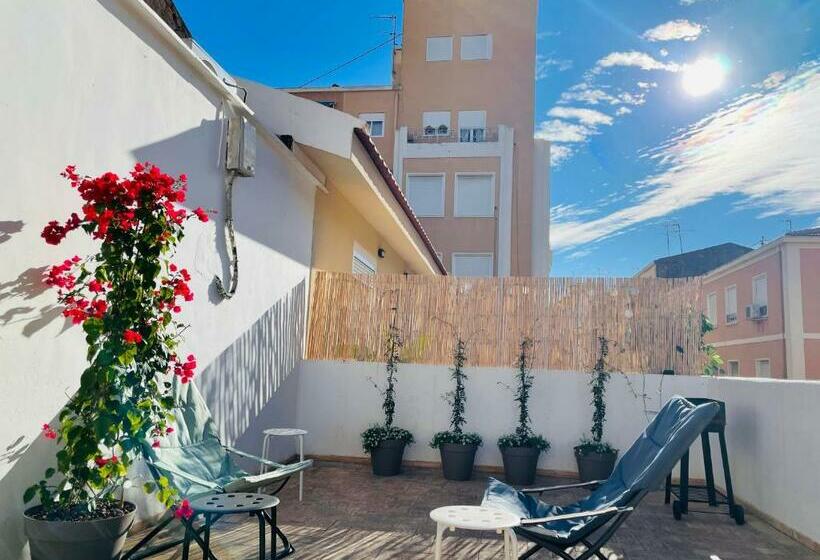 Soho Boho Apartments With Sunny Rooftop Terrace And Fiber Optic Internet