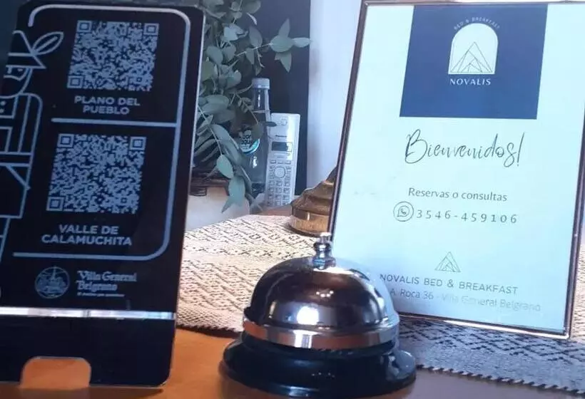 هاستل Novalis Bed & Breakfast