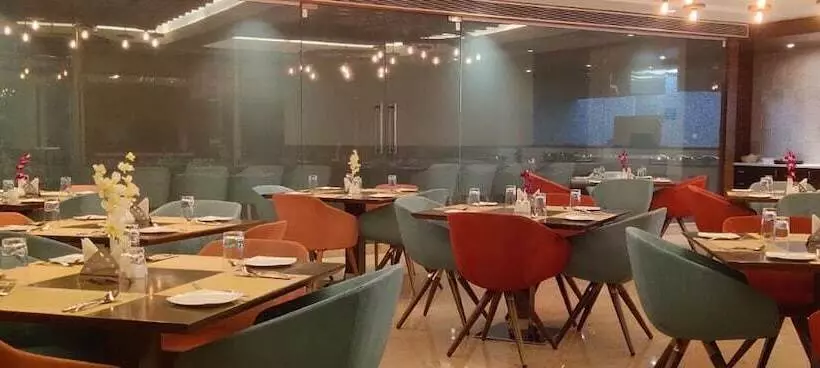 Hotelli Rang Lords Inn Bharuch