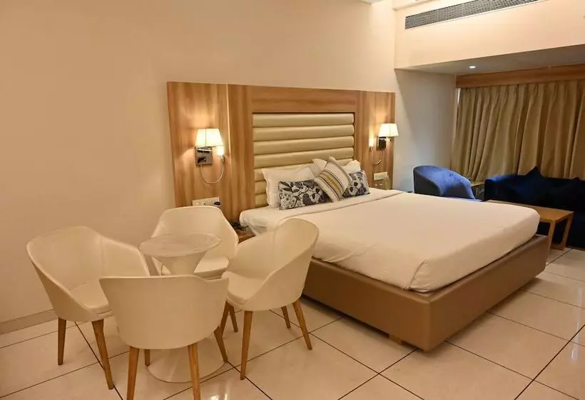 Hotelli Rang Lords Inn Bharuch