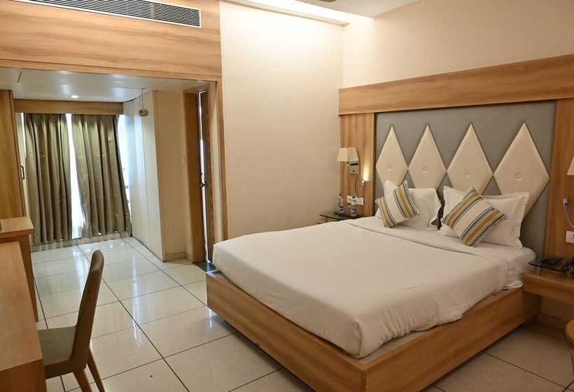 Отель Rang Lords Inn Bharuch