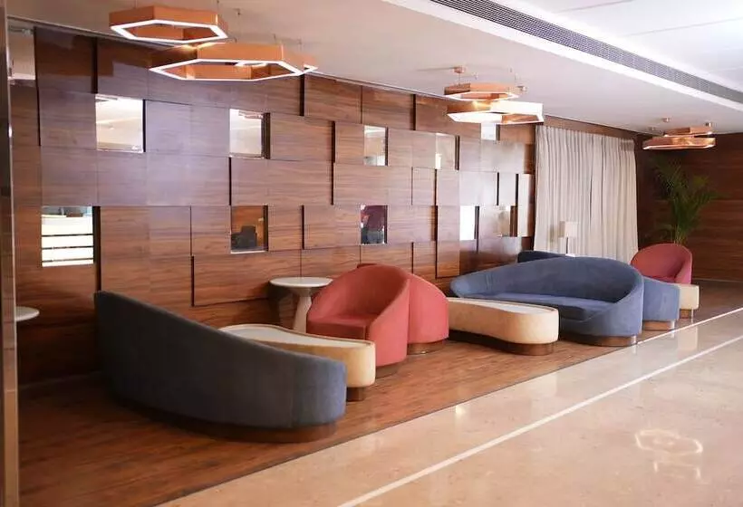 Hotelli Rang Lords Inn Bharuch