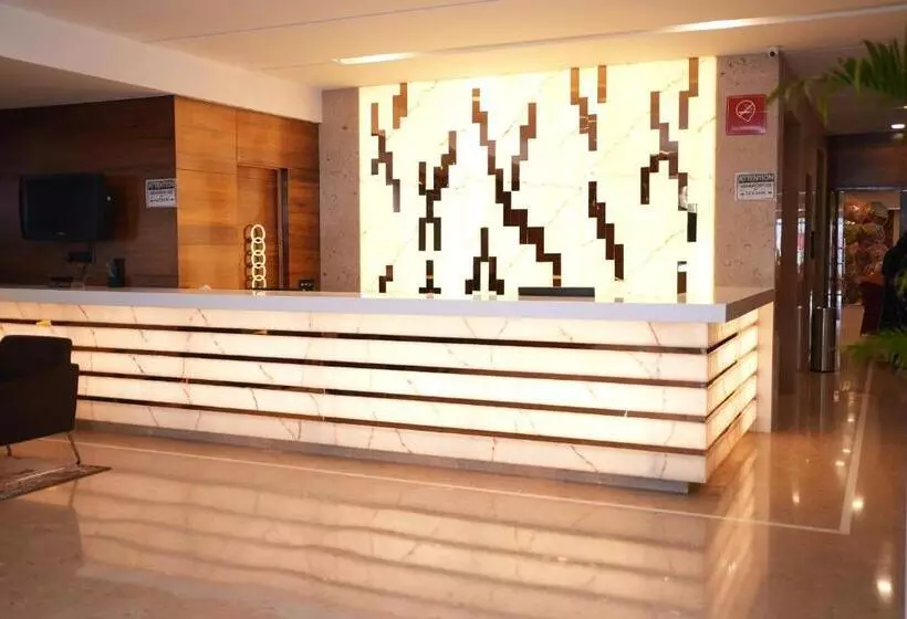 Hotelli Rang Lords Inn Bharuch