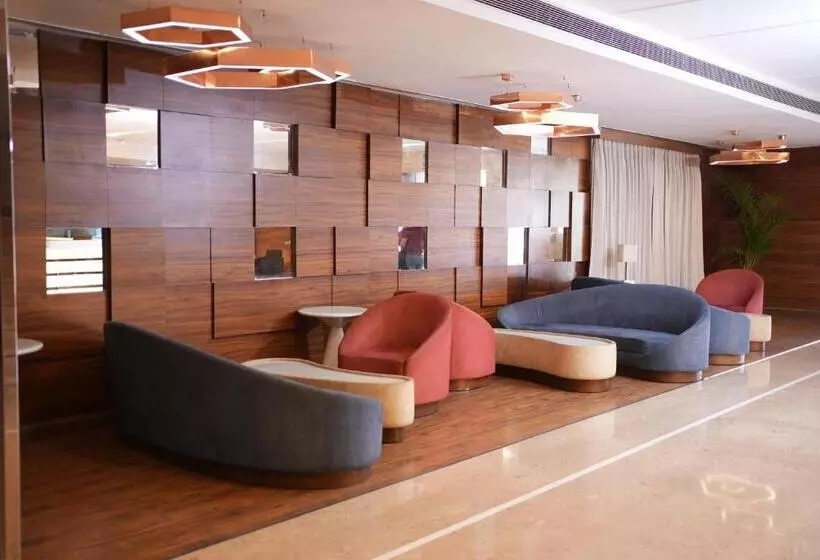 Hotelli Rang Lords Inn Bharuch