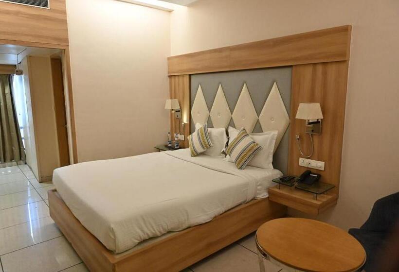 Отель Rang Lords Inn Bharuch