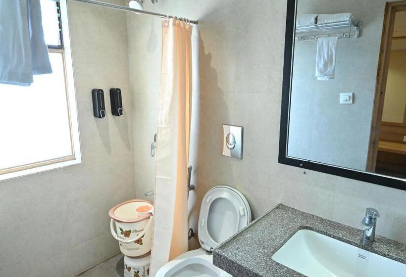 Отель Rang Lords Inn Bharuch