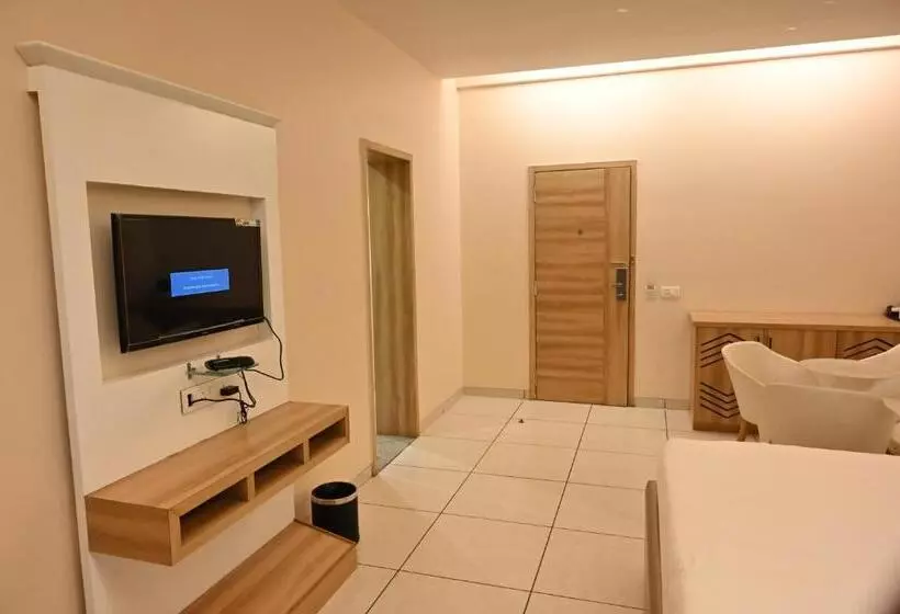 Hotelli Rang Lords Inn Bharuch