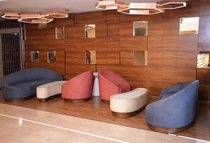 Hotelli Rang Lords Inn Bharuch