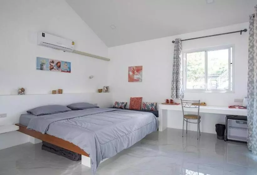 Retkeilymaja Corsita Resort Koh Mak