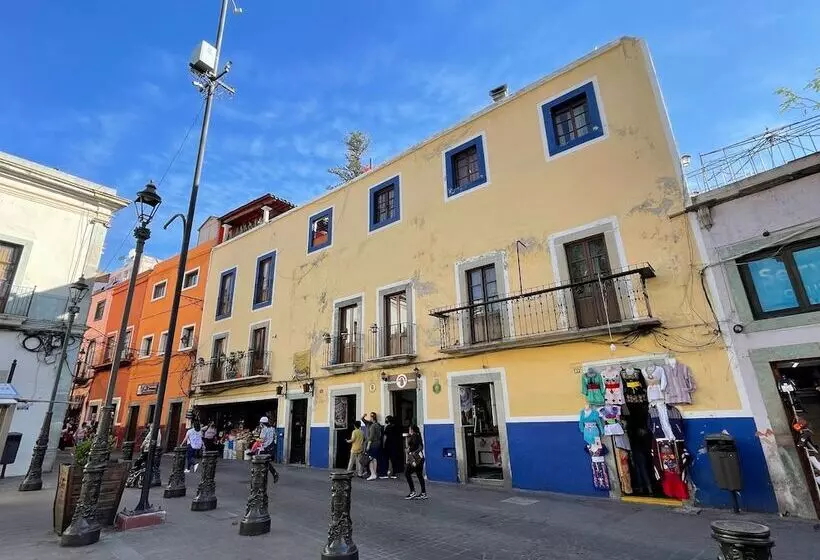 هتل Casa Jardín Reforma