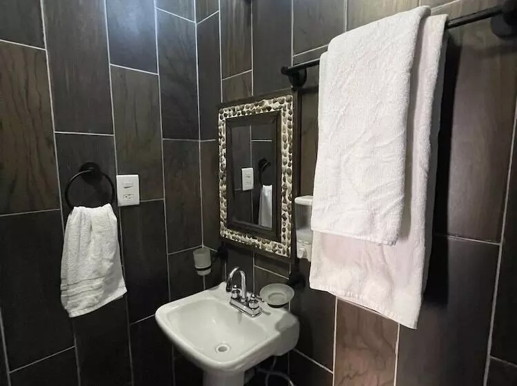 هتل Casa Jardín Reforma