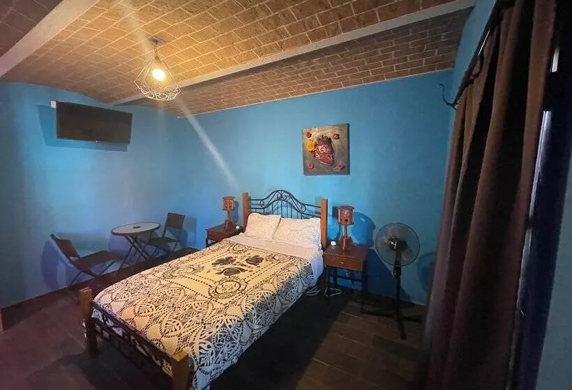 هتل Casa Jardín Reforma