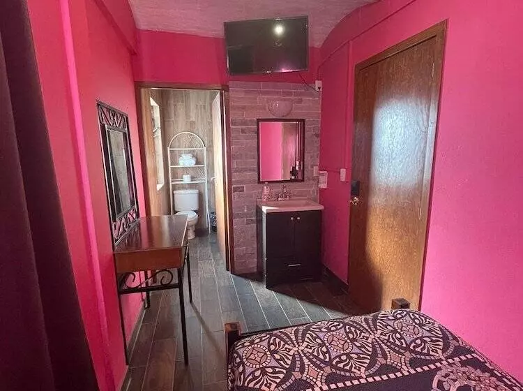 هتل Casa Jardín Reforma