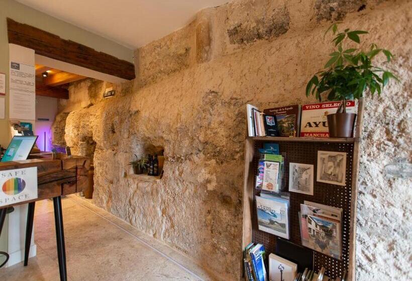 ホテル Poeta Jorge Manrique