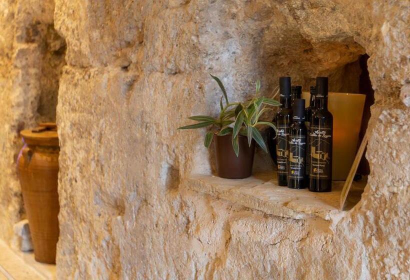 ホテル Poeta Jorge Manrique