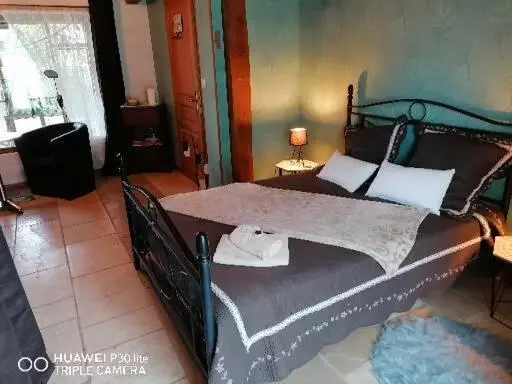 Aamiaismajoitus (B&B) Chambre Hotes Les Oiseaux