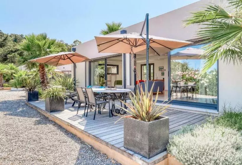 Hotelli Akwabay   Les Villas Du Cap