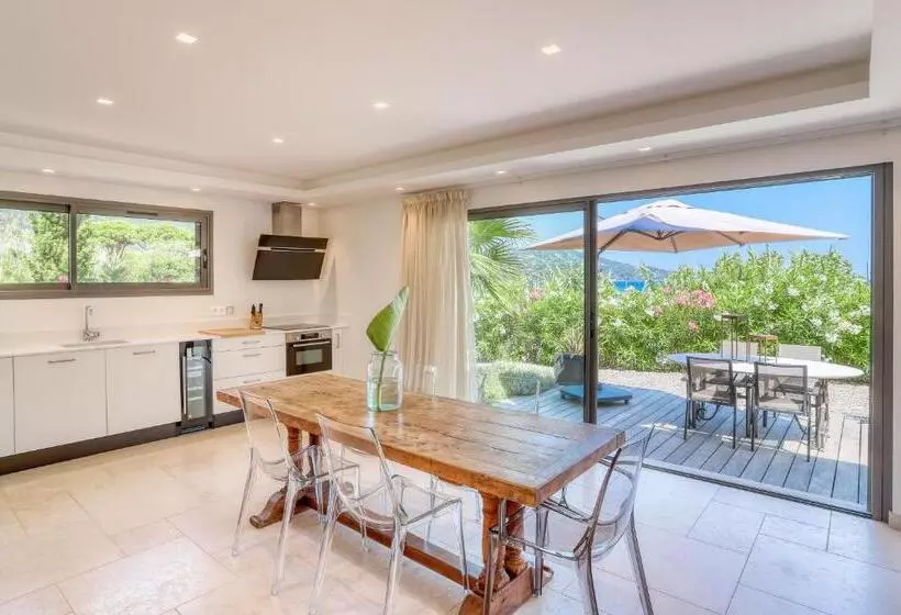 Hotelli Akwabay   Les Villas Du Cap