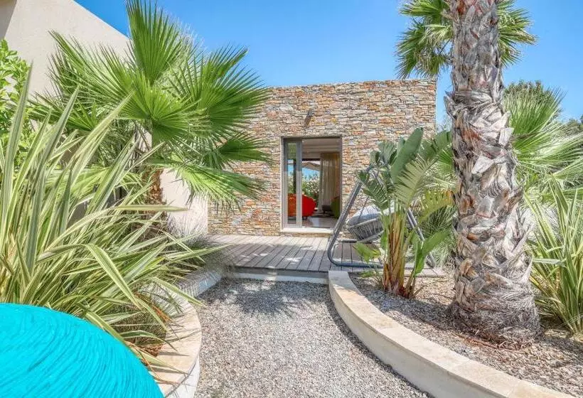 Hotelli Akwabay   Les Villas Du Cap