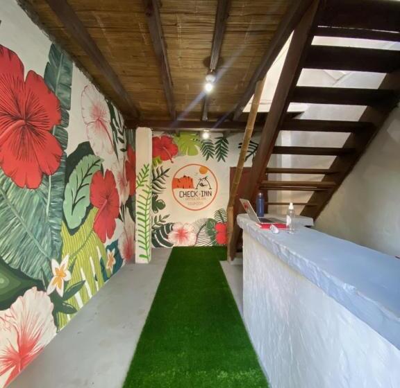 Szálloda Check Inn Olón