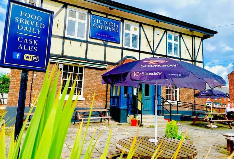 בית מלון כפרי Urban Escape By Victoria Gardens